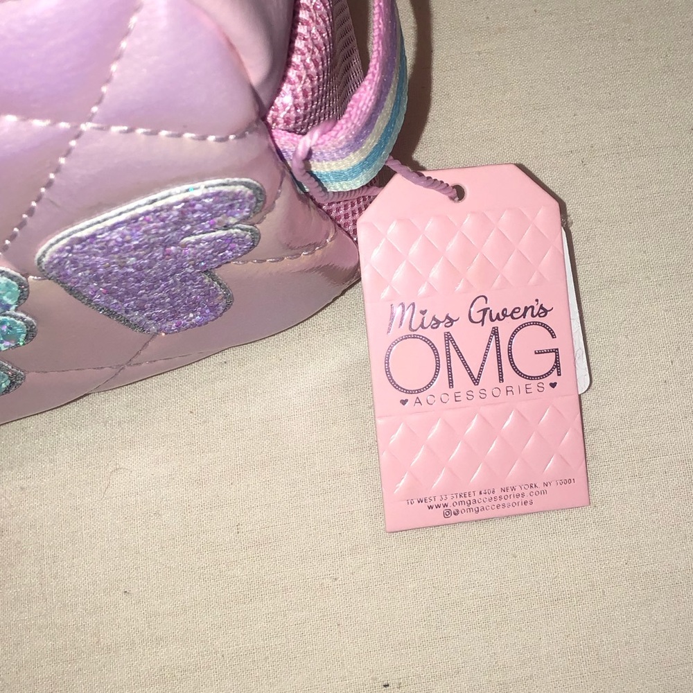 ✨NWT✨ Miss Gwen’s OMG Accessories STUFF Iridescent Appliqué Pink Cosmetic Pouch - Picture 5 of 6